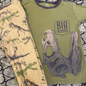 Boys size 10 Carter’s PJ set
